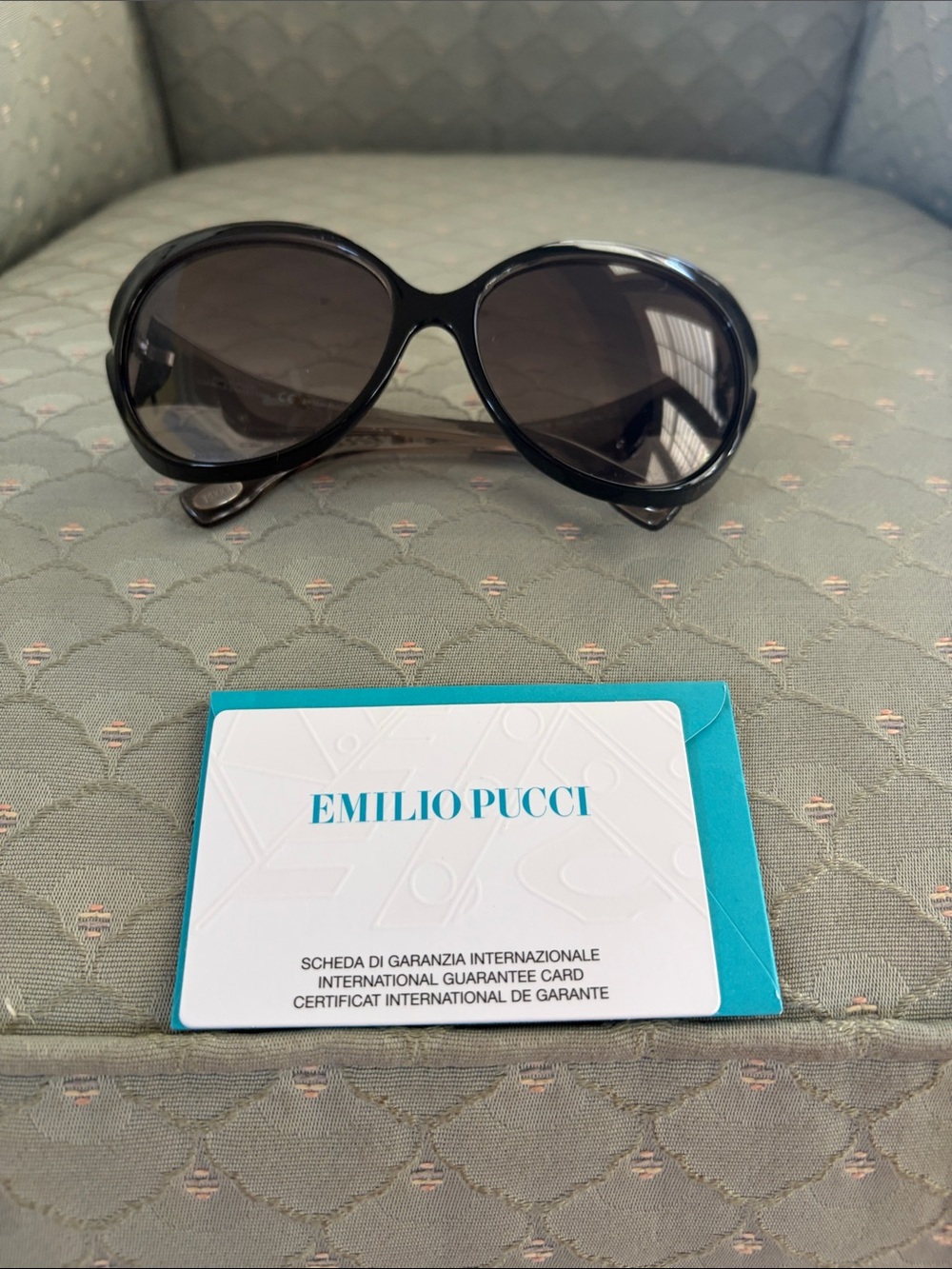 Emilio Pucci Black Gradient Sunglasses Made in Italy. - Picture 5 of 7